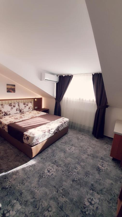 Stay Inn Rediu Valea Lupului  Eksteriør bilde