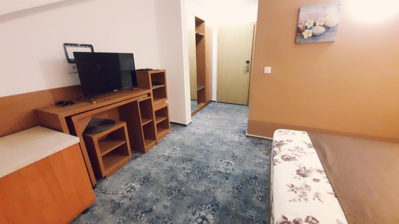 Stay Inn Rediu Valea Lupului  Eksteriør bilde