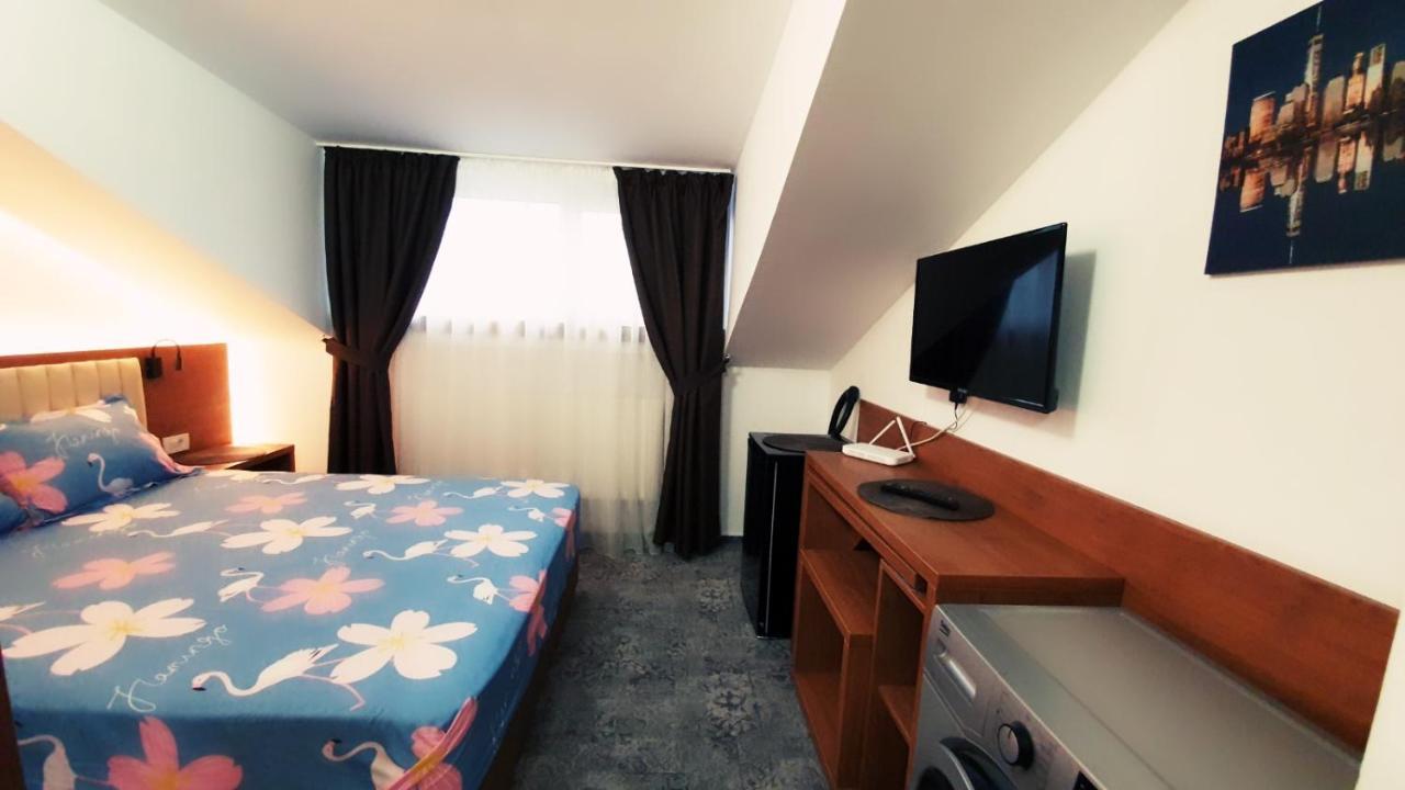 Stay Inn Rediu Valea Lupului  Eksteriør bilde