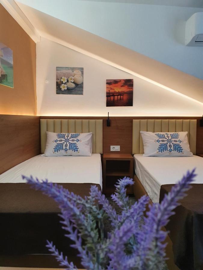 Stay Inn Rediu Valea Lupului  Eksteriør bilde