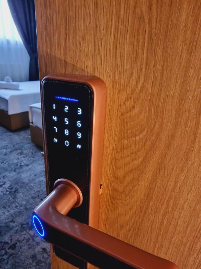 Stay Inn Rediu Valea Lupului  Eksteriør bilde