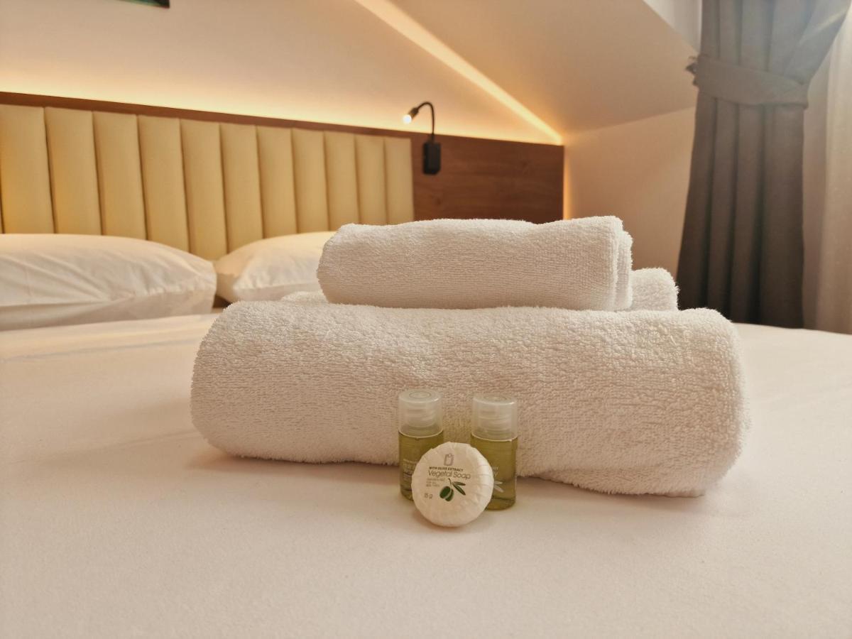 Stay Inn Rediu Valea Lupului  Eksteriør bilde
